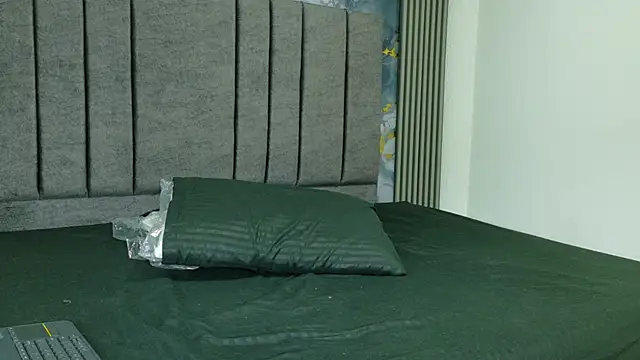 Snapshot of AngelineJolie chatting on 30, 9, 2025 AngelineJolie online show from 30, 9, 2025