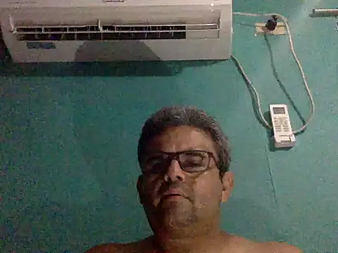 Snapshot of Katracho6969 chatting on 4, 10, 2025 Katracho6969 online show from 4, 10, 2025