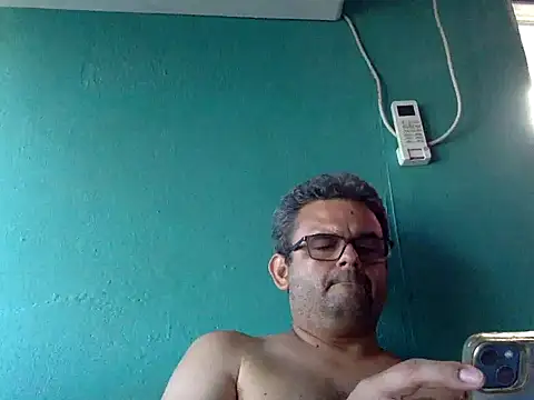 Snapshot of Katracho6969 chatting on 5, 10, 2025 Katracho6969 online show from 5, 10, 2025