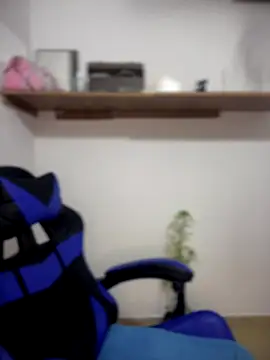 Elahia  marquez online show from 10, 9, 2025