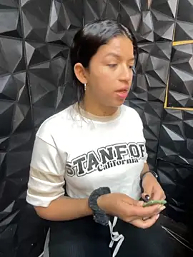 Snapshot of lil_charme chatting on 26, 9, 2025 lil charme online show from 26, 9, 2025