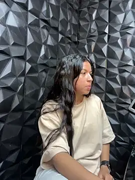 Snapshot of lil_charme chatting on 29, 9, 2025 lil charme online show from 29, 9, 2025