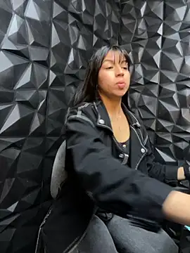 lil charme online show from 4, 10, 2025