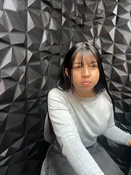 Snapshot of lil_charme chatting on 9, 10, 2025 lil charme online show from 9, 10, 2025