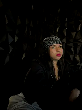 Snapshot of lil_charme chatting on 3, 11, 2025 lil charme online show from 3, 11, 2025