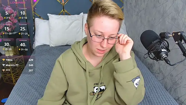 AlexandraGreen online show from 6, 10, 2025