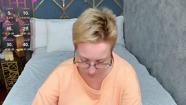 AlexandraGreen online show from 12, 10, 2025