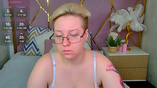 AlexandraGreen online show from 13, 12, 2025