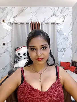 QUEEN-ADITI online show from 4, 4, 2026