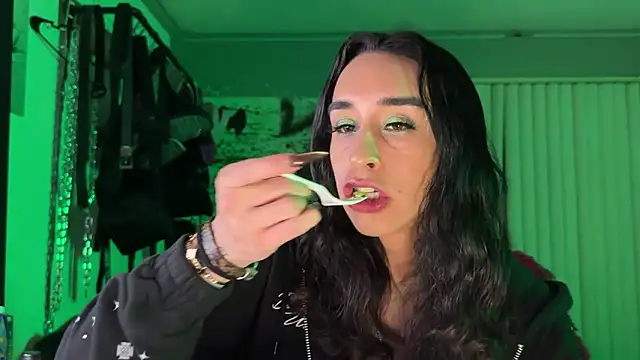 xoFrankie online show from 31, 3, 2026