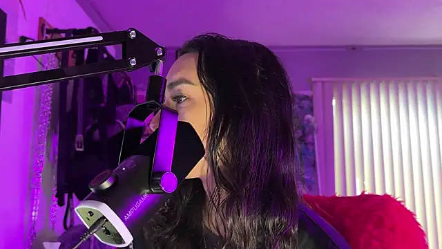 xoFrankie online show from 12, 4, 2026