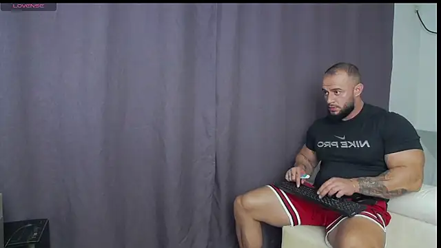 Snapshot of RickyMiami1 chatting on 11, 9, 2025 RickyMiami1 online show from 11, 9, 2025