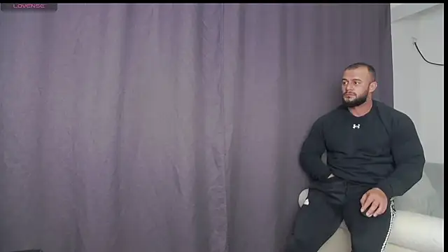 Snapshot of RickyMiami1 chatting on 15, 10, 2025 RickyMiami1 online show from 15, 10, 2025