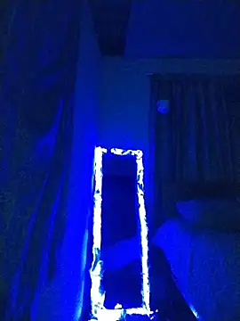 Snapshot of Ella_rr chatting on 14, 11, 2025 Ella rr online show from 14, 11, 2025