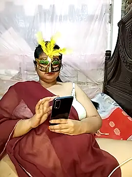 Snapshot of Tanisha-Chy chatting on 8, 10, 2025 Tanisha-Chy online show from 8, 10, 2025