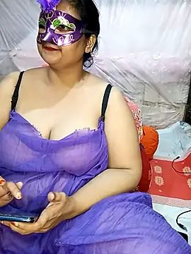 Snapshot of Tanisha-Chy chatting on 11, 10, 2025 Tanisha-Chy online show from 11, 10, 2025