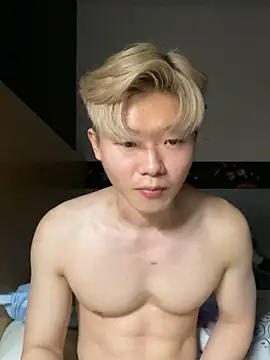 Snapshot of zachlee_69 chatting on 22, 10, 2025 zachlee 69 online show from 22, 10, 2025