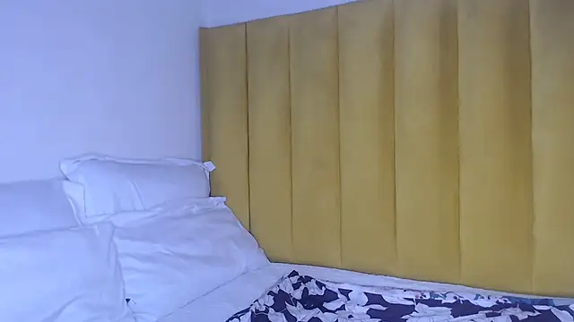 Snapshot of Bella_2025 chatting on 17, 6, 2026 Bella 2025 online show from 17, 6, 2026