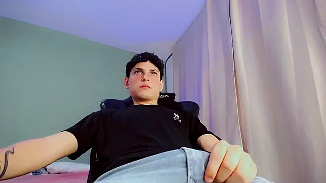 Snapshot of dilan_hott_ chatting on 10, 9, 2025 dilan hott online show from 10, 9, 2025