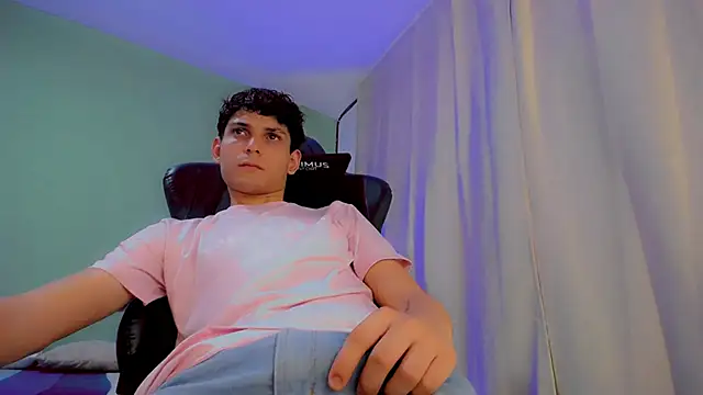 Snapshot of dilan_hott_ chatting on 13, 9, 2025 dilan hott online show from 13, 9, 2025