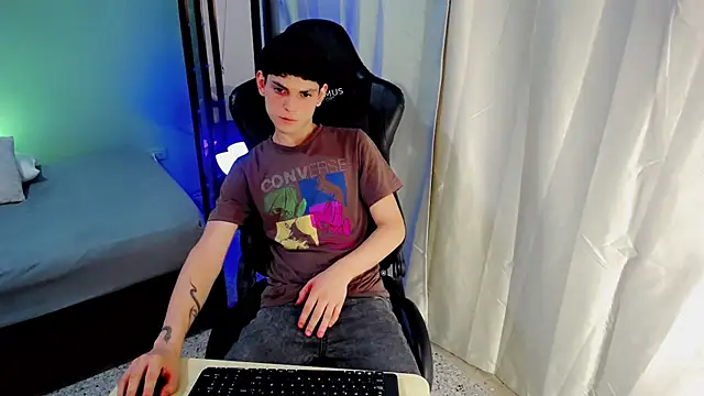 Snapshot of dilan_hott_ chatting on 15, 9, 2025 dilan hott online show from 15, 9, 2025