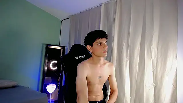 Snapshot of dilan_hott_ chatting on 12, 10, 2025 dilan hott online show from 12, 10, 2025