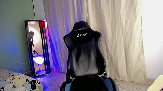 Snapshot of dilan_hott_ chatting on 3, 11, 2025 dilan hott online show from 3, 11, 2025