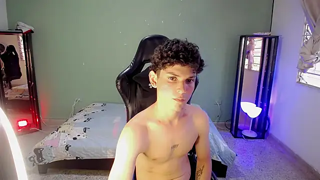 Snapshot of dilan_hott_ chatting on 7, 11, 2025 dilan hott online show from 7, 11, 2025