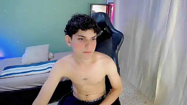 Snapshot of dilan_hott_ chatting on 10, 11, 2025 dilan hott online show from 10, 11, 2025