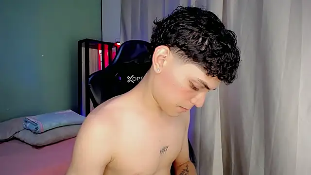 Snapshot of dilan_hott_ chatting on 14, 11, 2025 dilan hott online show from 14, 11, 2025