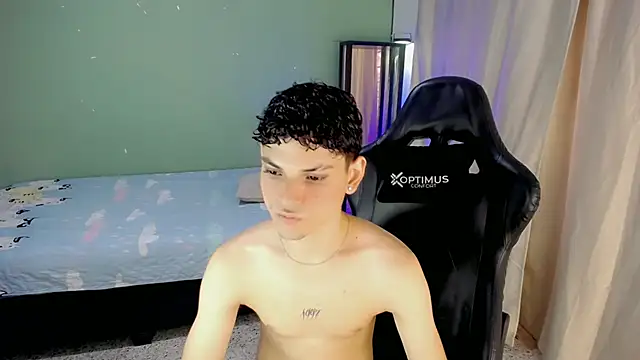 Snapshot of dilan_hott_ chatting on 24, 11, 2025 dilan hott online show from 24, 11, 2025