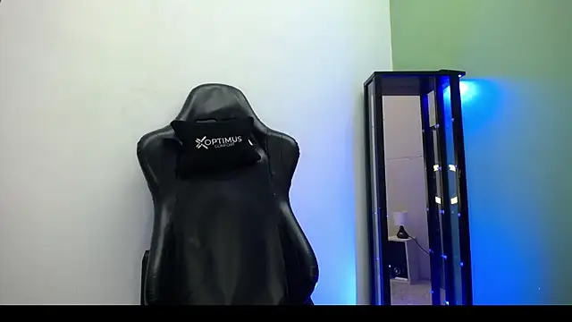 dilan hott  online show from 7, 1, 2026