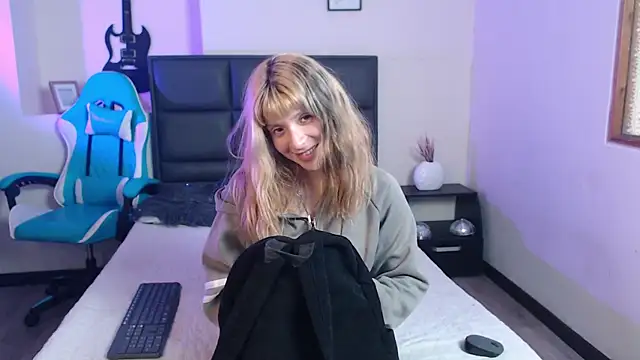 Amnesia  online show from 13, 10, 2025