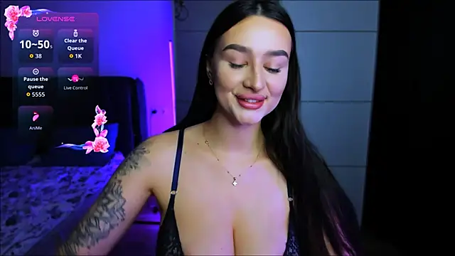 Veronica Larsson online show from 12, 11, 2025