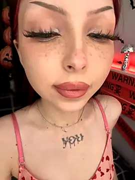 Snapshot of Lina_Thornton_ chatting on 16, 10, 2025 Lina Thornton online show from 16, 10, 2025