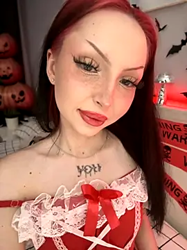 Snapshot of Lina_Thornton_ chatting on 22, 10, 2025 Lina Thornton online show from 22, 10, 2025