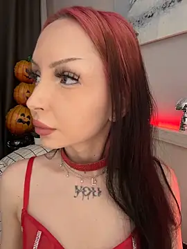 Snapshot of Lina_Thornton_ chatting on 29, 11, 2025 Lina Thornton online show from 29, 11, 2025