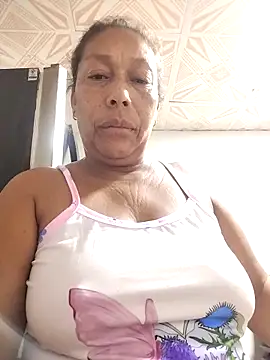 Naomi-Mature online show from 4, 10, 2025