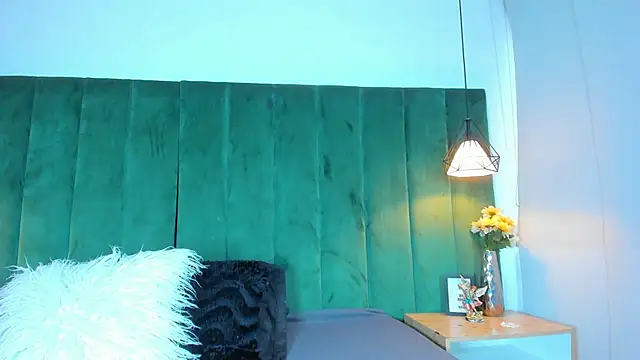 kittyy milk 001 online show from 3, 10, 2025