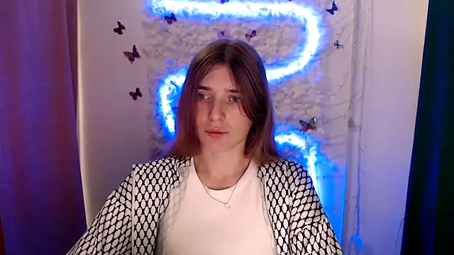 JuiceLips   online show from 9, 9, 2025