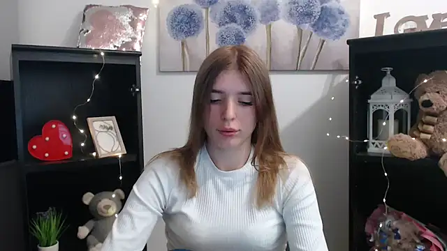 JuiceLips   online show from 1, 10, 2025