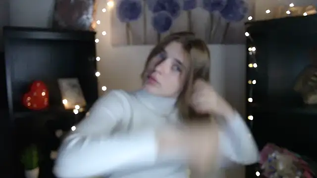 JuiceLips   online show from 21, 10, 2025