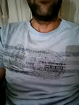 Snapshot of fearleass chatting on 12, 9, 2025 fearleass online show from 12, 9, 2025