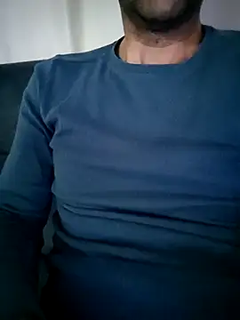 Snapshot of fearleass chatting on 20, 10, 2025 fearleass online show from 20, 10, 2025