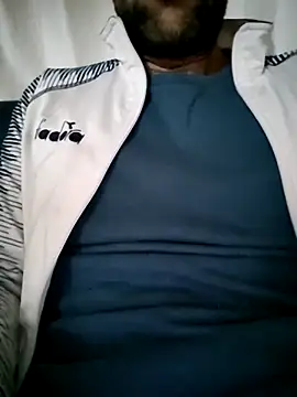 Snapshot of fearleass chatting on 17, 11, 2025 fearleass online show from 17, 11, 2025