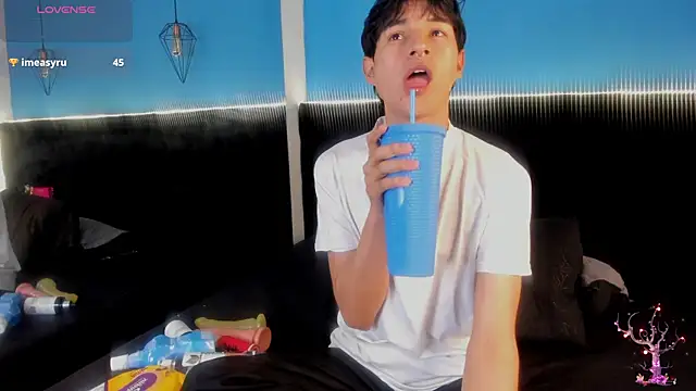 AleAurarashi online show from 9, 9, 2025