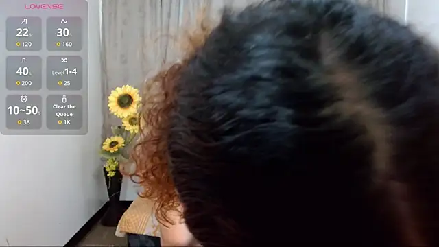 Snapshot of luisa__torres chatting on 22, 11, 2025 luisa torres online show from 22, 11, 2025