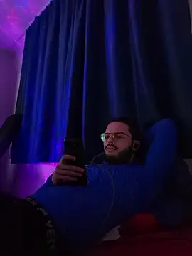 Snapshot of EyesNeverLies chatting on 21, 2, 2026 EyesNeverLies online show from 21, 2, 2026