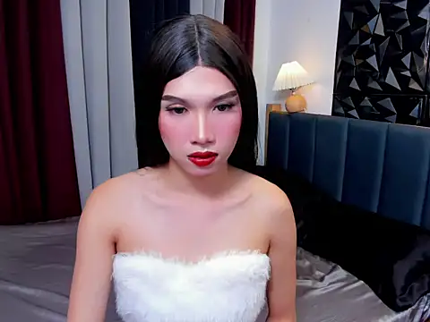 Snapshot of MaxCollins chatting on 12, 11, 2025 MaxCollins online show from 12, 11, 2025