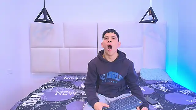 aron twink66 online show from 20, 9, 2025